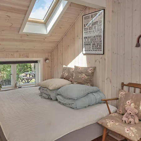 In With 5 Bedrooms And Internet Ebeltoft