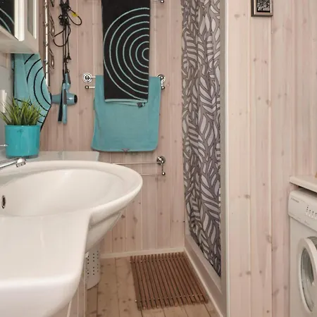 In With 5 Bedrooms And Internet Ebeltoft