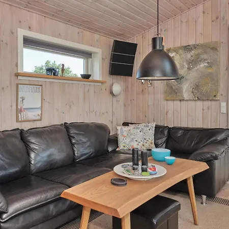 Feriehus In With 5 Bedrooms And Internet