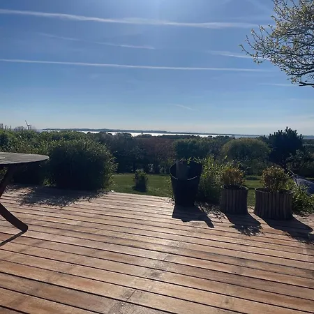 In With 5 Bedrooms And Internet